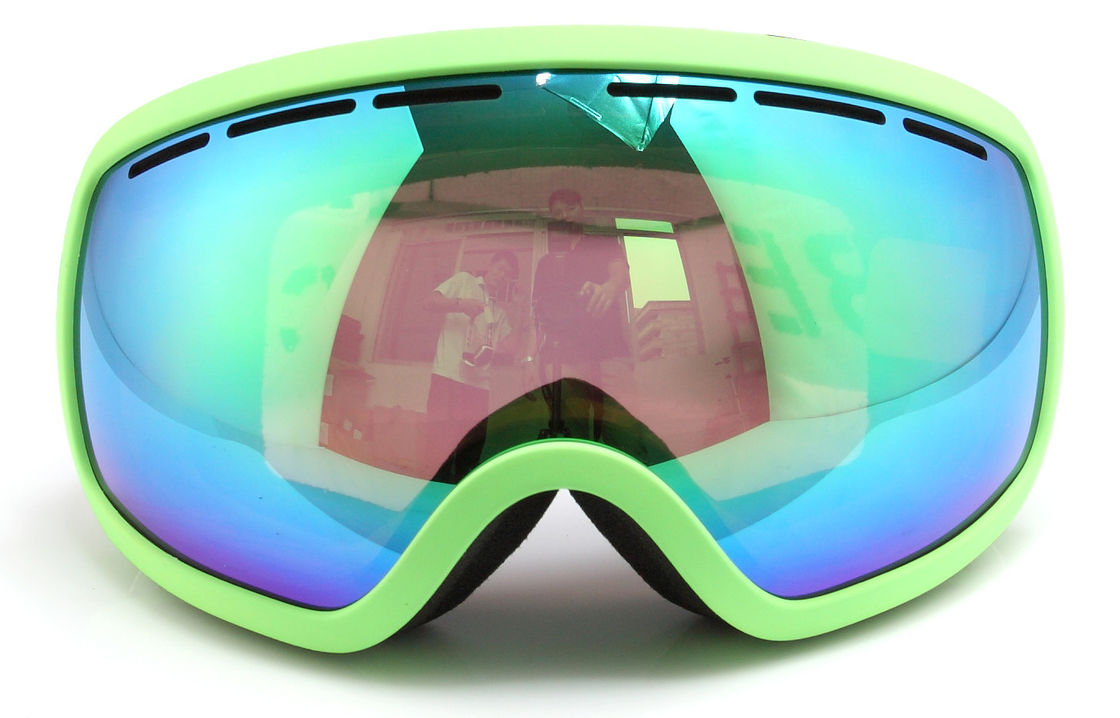 Windproof Ski Goggles Three Layer Foam Thickness 15mm Stylish Unisex Design supplier